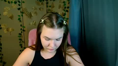 mia_lemm online show from June 22, 2026, 7:05 am