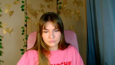 mia_lemm online show from August 7, 2026, 7:43 am