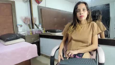 Mia Lian online show from September 9, 2025, 11:48 pm