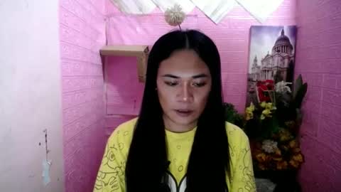 Mia online show from March 12, 2025, 10:16 am