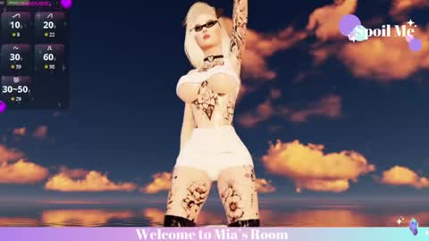 Mia online show from May 26, 2026, 6:37 pm