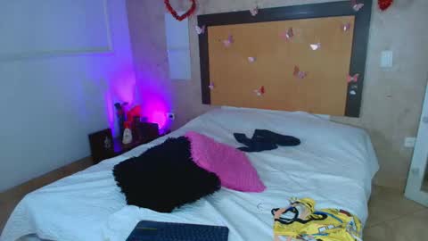 Snapshot of mia_lopez52 chatting on February 24, 2026, 8:18 pm MIALOPEZ . Y . online show from February 24, 2026, 8:18 pm