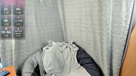 mia_lores online show from September 25, 2025, 8:07 am