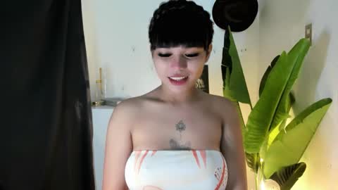 M I A online show from May 5, 2026, 1:08 pm