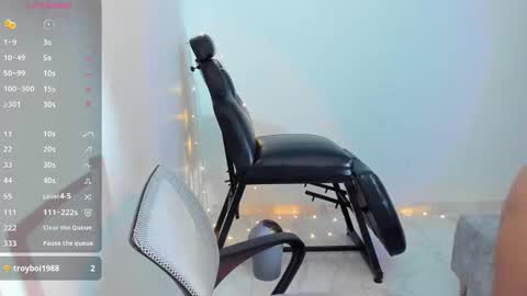 Luci  online show from February 4, 2026, 3:23 am