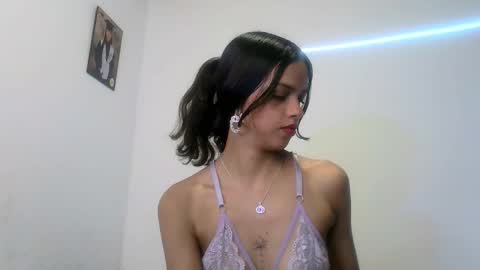 mia lucy 21 online show from November 10, 2025, 7:46 pm