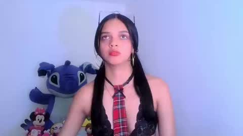 mia lucy 21 online show from March 25, 2026, 9:32 pm