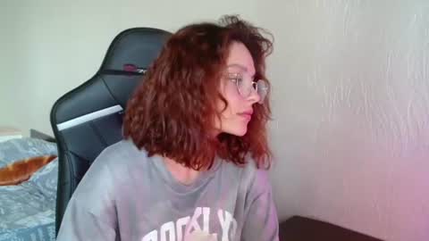 mia_luiza online show from June 10, 2026, 9:52 am