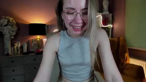 Mia online show from January 26, 2025, 1:47 pm