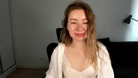 Mia online show from February 27, 2026, 8:03 am