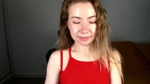 Mia online show from May 7, 2026, 6:41 am