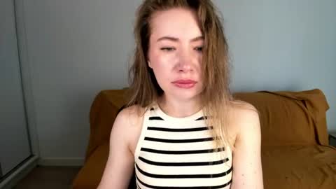 Mia online show from June 13, 2026, 6:44 am