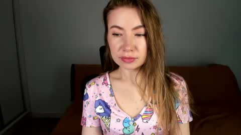 Mia online show from June 14, 2026, 6:26 am