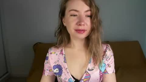 Mia online show from July 22, 2026, 6:27 am