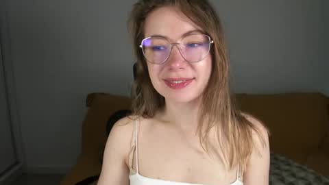 Mia online show from July 23, 2026, 7:06 am
