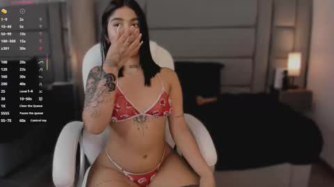 Snapshot of mia_medina chatting on October 15, 2025, 11:49 pm online show from October 15, 2025, 11:49 pm