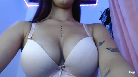 Snapshot of mia_millers2311 chatting on February 6, 2025, 10:32 pm mia independent model online show from February 6, 2025, 10:32 pm