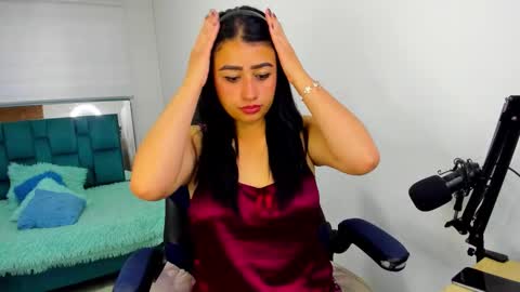 mia_mills777 online show from September 10, 2025, 11:32 am