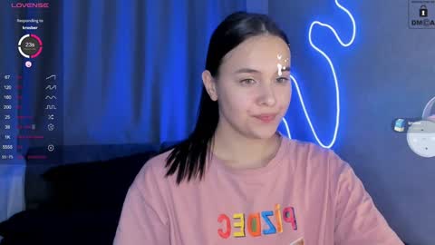 Snapshot of mia_mit chatting on December 7, 2024, 3:41 pm Mia online show from December 7, 2024, 3:41 pm