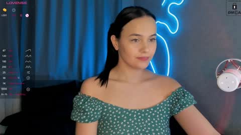 Snapshot of mia_mit chatting on December 11, 2024, 11:08 am Mia online show from December 11, 2024, 11:08 am