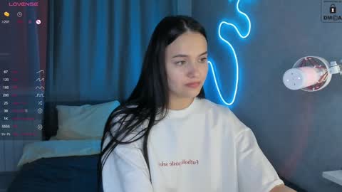 Snapshot of mia_mit chatting on January 22, 2025, 4:12 pm Mia online show from January 22, 2025, 4:12 pm