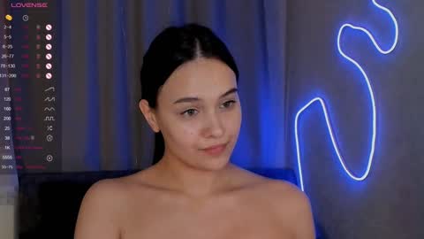 Snapshot of mia_mit chatting on February 8, 2025, 6:44 pm Mia online show from February 8, 2025, 6:44 pm