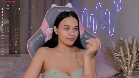 Snapshot of mia_mit chatting on February 14, 2025, 5:03 pm Mia online show from February 14, 2025, 5:03 pm