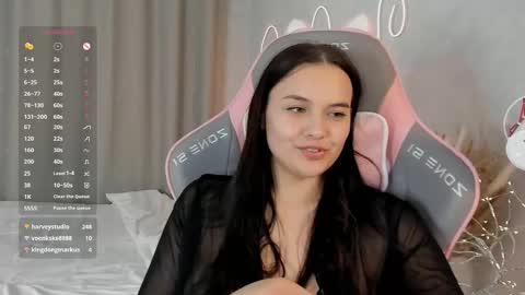 Snapshot of mia_mit chatting on March 6, 2025, 2:29 pm Mia online show from March 6, 2025, 2:29 pm