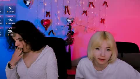 Snapshot of mia_mooon_ chatting on April 28, 2026, 8:41 am mia_mooon_ online show from April 28, 2026, 8:41 am