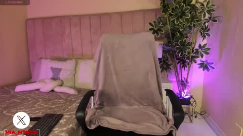 mia_mtnz02 online show from February 15, 2026, 2:30 am