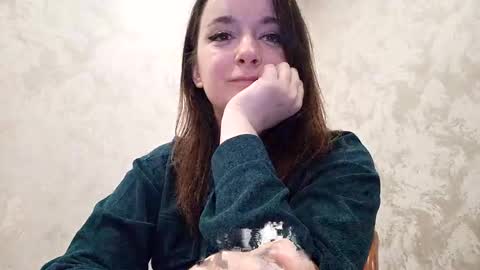 Snapshot of mia_muuur chatting on November 8, 2025, 9:31 am Mia online show from November 8, 2025, 9:31 am