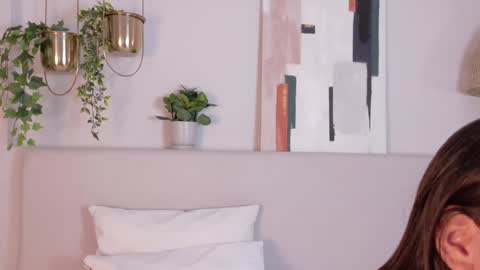 mia_oconner online show from January 10, 2025, 5:13 pm