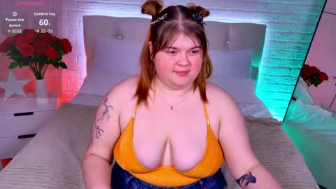 Sweet Mia online show from May 4, 2026, 5:42 pm