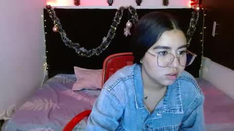 Mia  online show from December 28, 2024, 4:30 pm