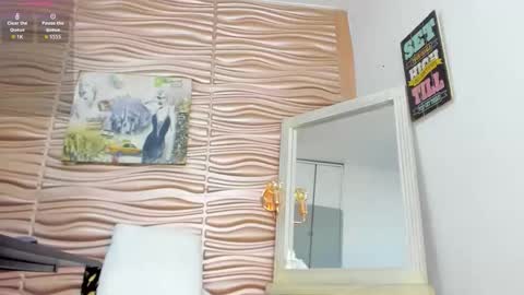 Mariana online show from March 8, 2026, 1:36 am