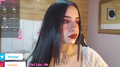 Snapshot of mia_ponce_a chatting on November 7, 2025, 1:33 pm MIA online show from November 7, 2025, 1:33 pm