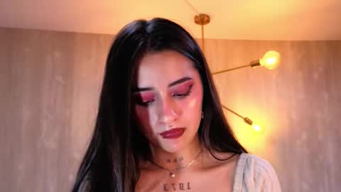 Snapshot of mia_ponce_a chatting on November 8, 2025, 1:39 am MIA online show from November 8, 2025, 1:39 am