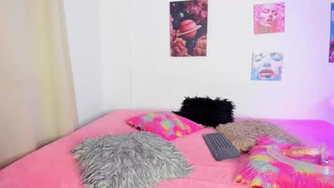 mia_purplee online show from October 2, 2025, 3:13 am