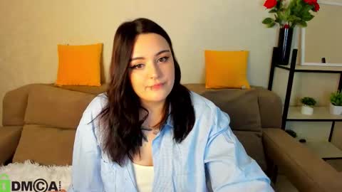 Snapshot of mia_r0ss chatting on October 3, 2025, 1:13 am Mia online show from October 3, 2025, 1:13 am