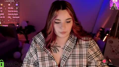 Snapshot of mia_r0ss chatting on June 7, 2026, 1:10 am Mia online show from June 7, 2026, 1:10 am