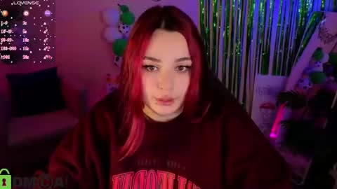Snapshot of mia_r0ss chatting on July 14, 2026, 12:02 am Mia online show from July 14, 2026, 12:02 am