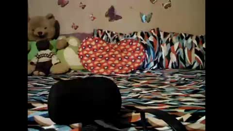 mia_rein online show from December 19, 2025, 7:04 am