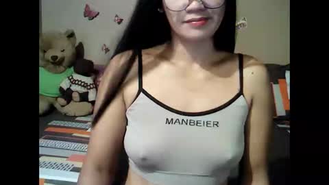 Snapshot of mia_rein chatting on March 23, 2026, 3:32 am mia_rein online show from March 23, 2026, 3:32 am