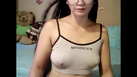 Snapshot of mia_rein chatting on April 13, 2026, 1:33 am mia_rein online show from April 13, 2026, 1:33 am