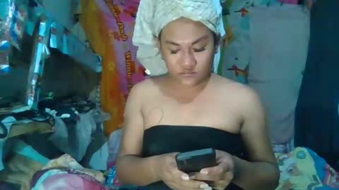 Snapshot of mia_revita chatting on April 16, 2026, 11:00 am mia_revita online show from April 16, 2026, 11:00 am