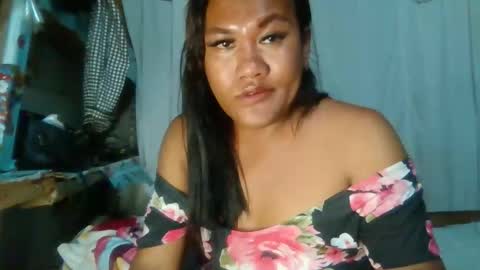 Snapshot of mia_revita chatting on May 3, 2026, 8:37 pm mia_revita online show from May 3, 2026, 8:37 pm