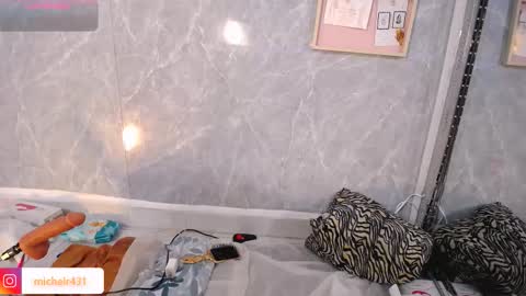 mia reys online show from March 3, 2026, 12:22 pm