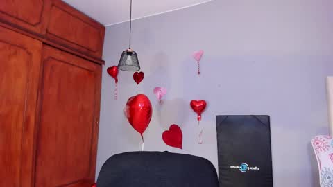 Snapshot of mia_rissi chatting on February 27, 2025, 2:32 pm Mia online show from February 27, 2025, 2:32 pm