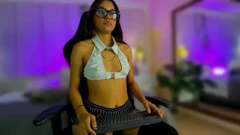 mia rousse25 online show from January 16, 2026, 3:10 am