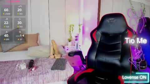 mia rousse25 online show from July 16, 2026, 4:18 am